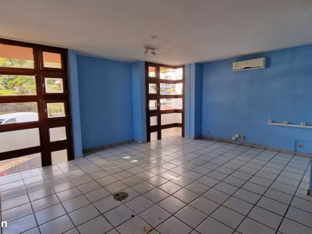 bureaux 106 m²