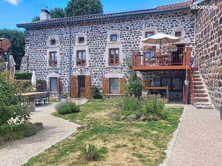 ferme 4 pièces 243 m²