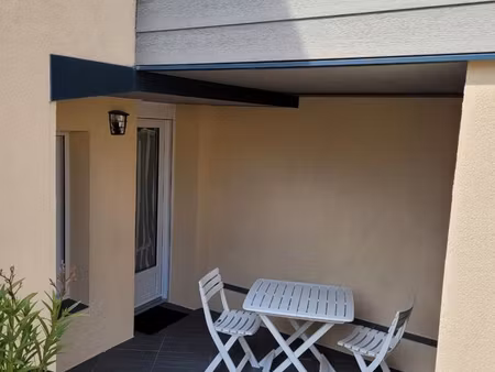 studio meublé avec terrasse