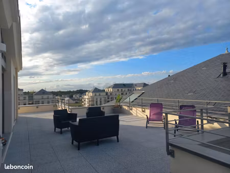 comme une maison sur les toits avec sa terrasse de plus de 65m² - t5 - triple expo + 2 par
