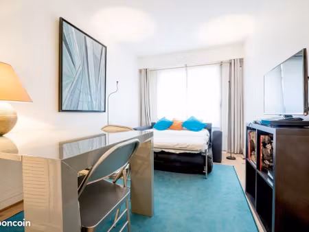 studio meublé lumineux – vue dégagée – esplanade strasbourg – disponible immédiate – fac /