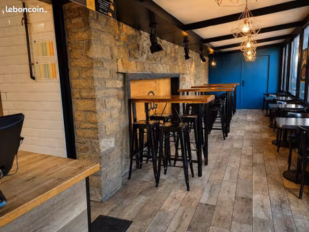 local commercial 142 m² vannes