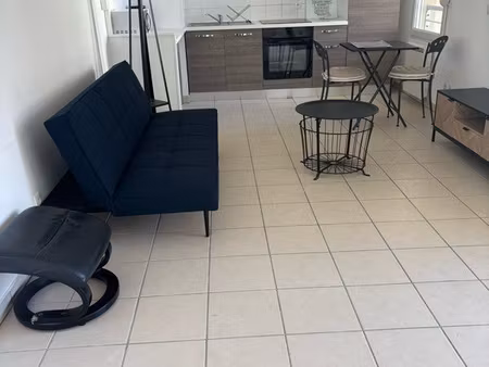 t2 meuble 41m2 centre bourgoin garage balcon