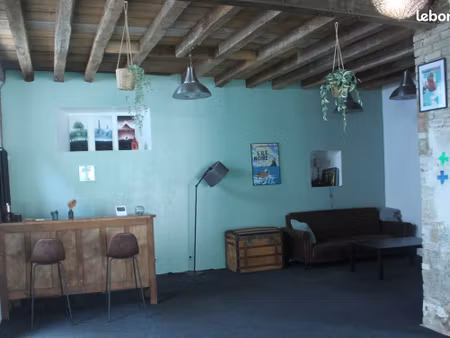maison familiale de caractère de 196 m² avec jardin et dépendances