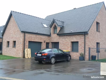 pavillon individuel dans quartier residentiel