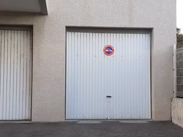a . s a i s i r .grand . garage . rs . les . pres-vert . l'annonciade