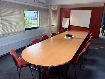 bureaux 168 m²