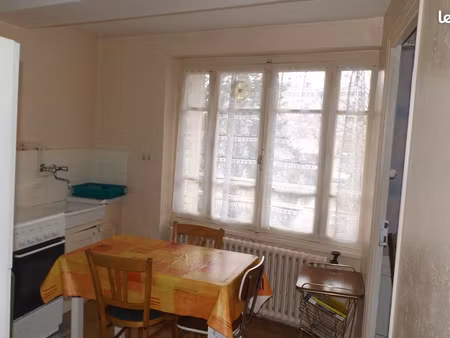 auvergne chatel guyon 63 /appartement meuble 2 pieces