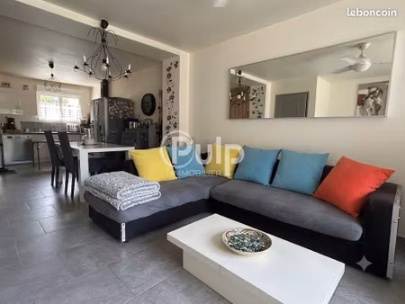 maison 6 pièces 95 m²