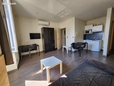 studio 1 pièce 19 m²