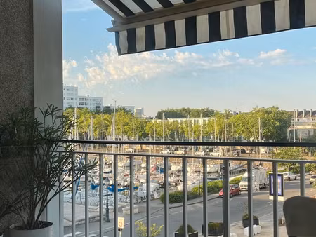 superbe appartement avec vue dégagée sur le port de plaisance  avec garage - quai des inde