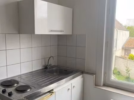 studio 1 pièce 14 m²