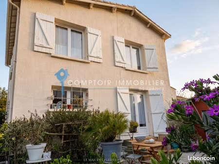 villa 4 pièces 85 m²