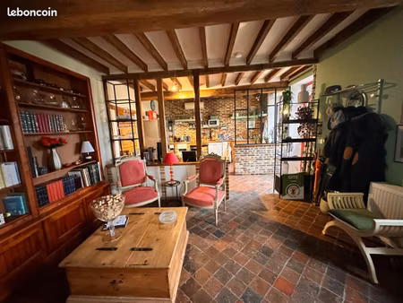 maison 8 pièces 261 m²