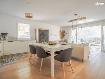 appartement 4 pièces 100 m²