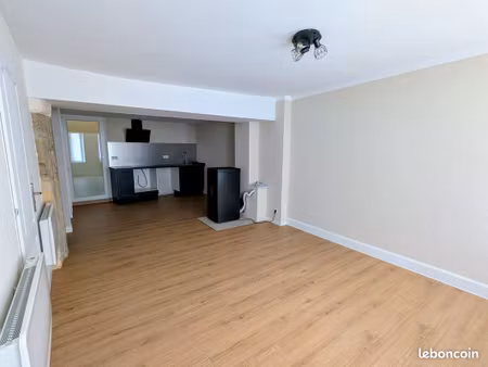 f4 triplex  maison de ville lumineuse– boulay centre