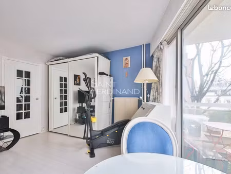 studio 1 pièce 27 m²