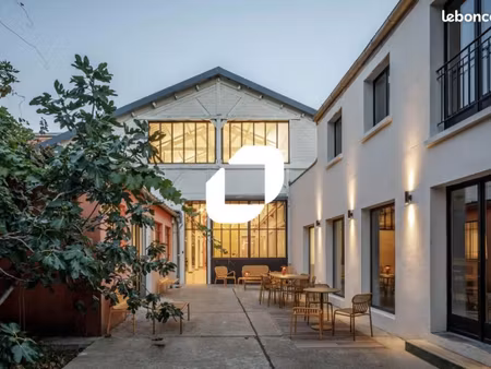 bureau 663 m²