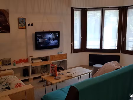 metz centre  loue beau f2  grand séjour  1 chambre