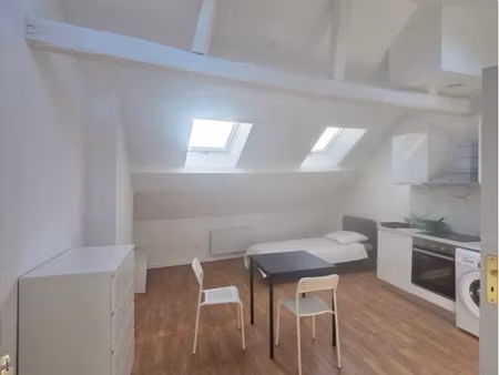 immeuble entièrement rénové – 4 lots - 22800 hc/an