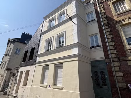 immeuble 7 pièces 150 m²