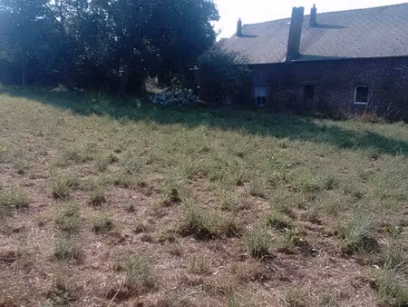 à vendre très beau terrain à bâtir