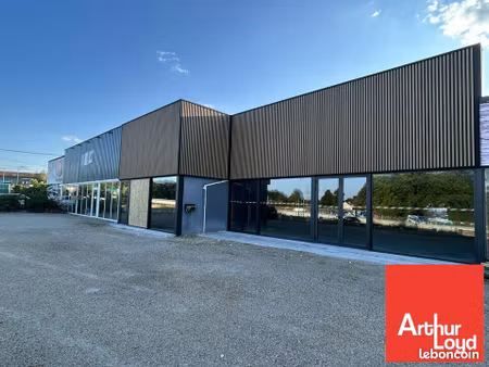 local commercial 90 m² poitiers