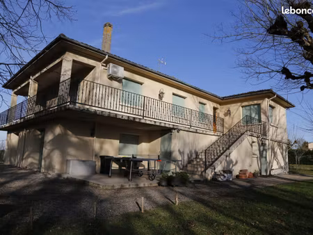 maison rénovée avec deux espaces de vie complets – idéale grande famille
