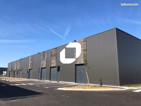 local d'activité 352 m²