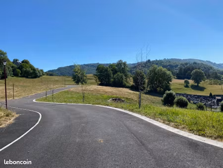 terrain 623 m² condat