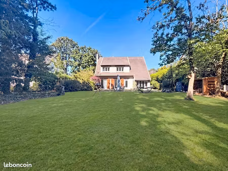 maison 6 pièces 140 m²