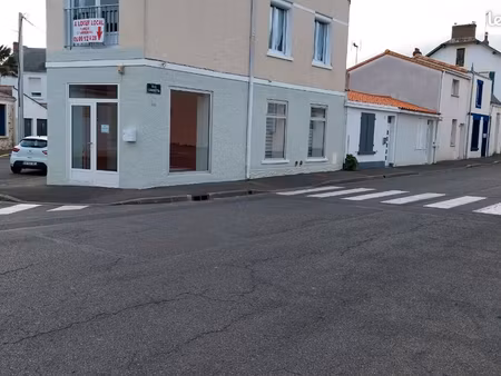 local commercial ou bureau libre rapidement