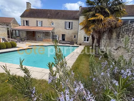 propriété 6 pièces 155 m²
