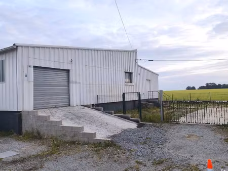 hangar 200m2 + terrain