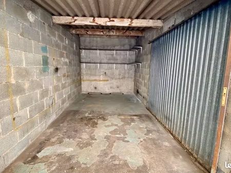 loue box fermé et sécurisé de 12m2