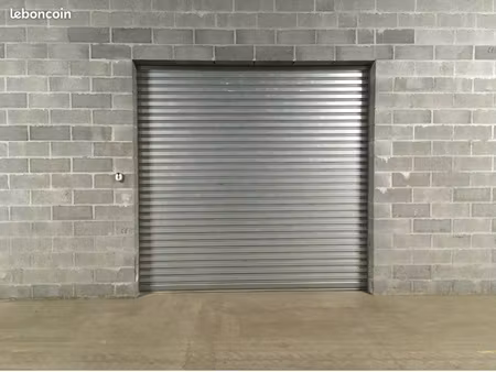 local de stockage sécurisé 86 m² – accès 7j/7 – roubaix