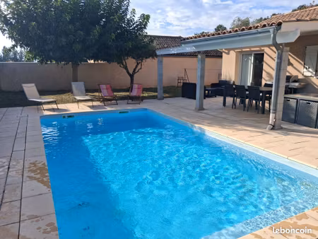 maison individuelle (2005) t5 de 100 m² /800m2 de terrain– très grand garage  piscine & po