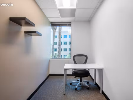 bureau privé à louer pour 2 personnes à grenoble  fontaine fontaine