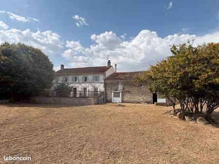 maison 8 pièces 195 m²