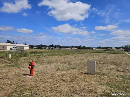 terrain 626 m² chaniers