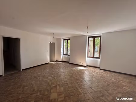 t3 rénové à louer