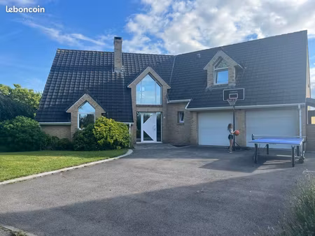 maison individuelle 170m2 avec piscine