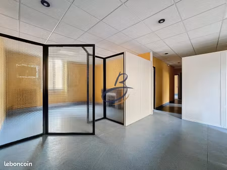 bureaux 117 m² bourgoin-jallieu