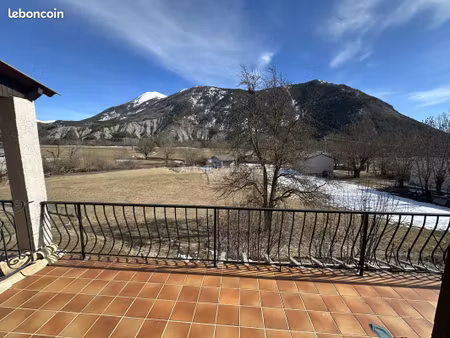 appartement 5 pièces 104 m²