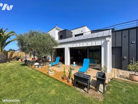 maison 10 pièces 222 m²