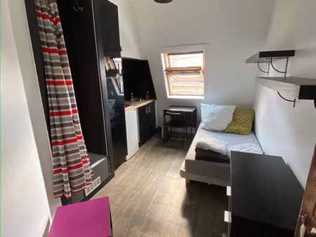 studio 10 m2 meublé  avenue niel  17e