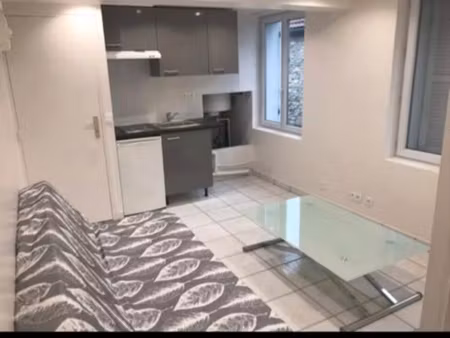 a louer montmagny  appartement de 2 pièces 25m2  proche centre ville