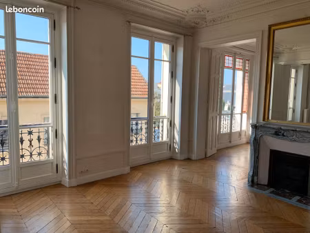 quartier notre dame  appartement ancien 3 chambres à 5 min de la gare rive droite