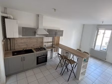 louis  maison de chambre  quartier saint-jean
