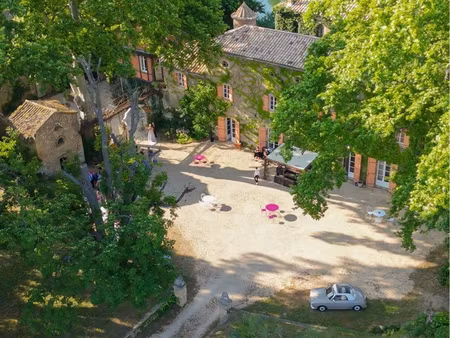 château 600m2 26pieces